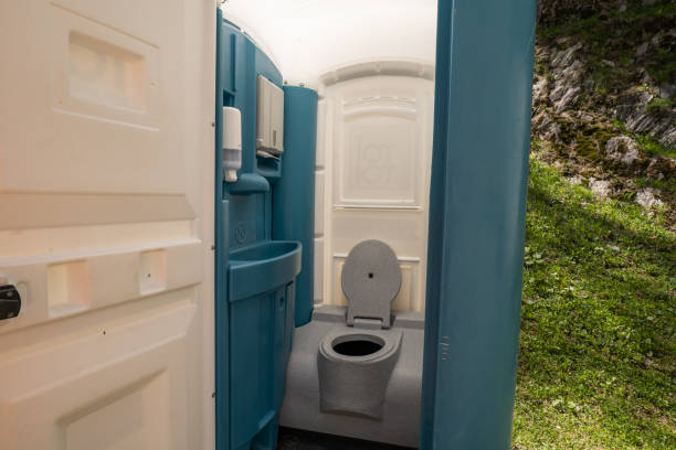 Best High-end porta potty rental  in Montclair, VA