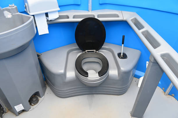 Best Portable restroom trailer rental  in Montclair, VA
